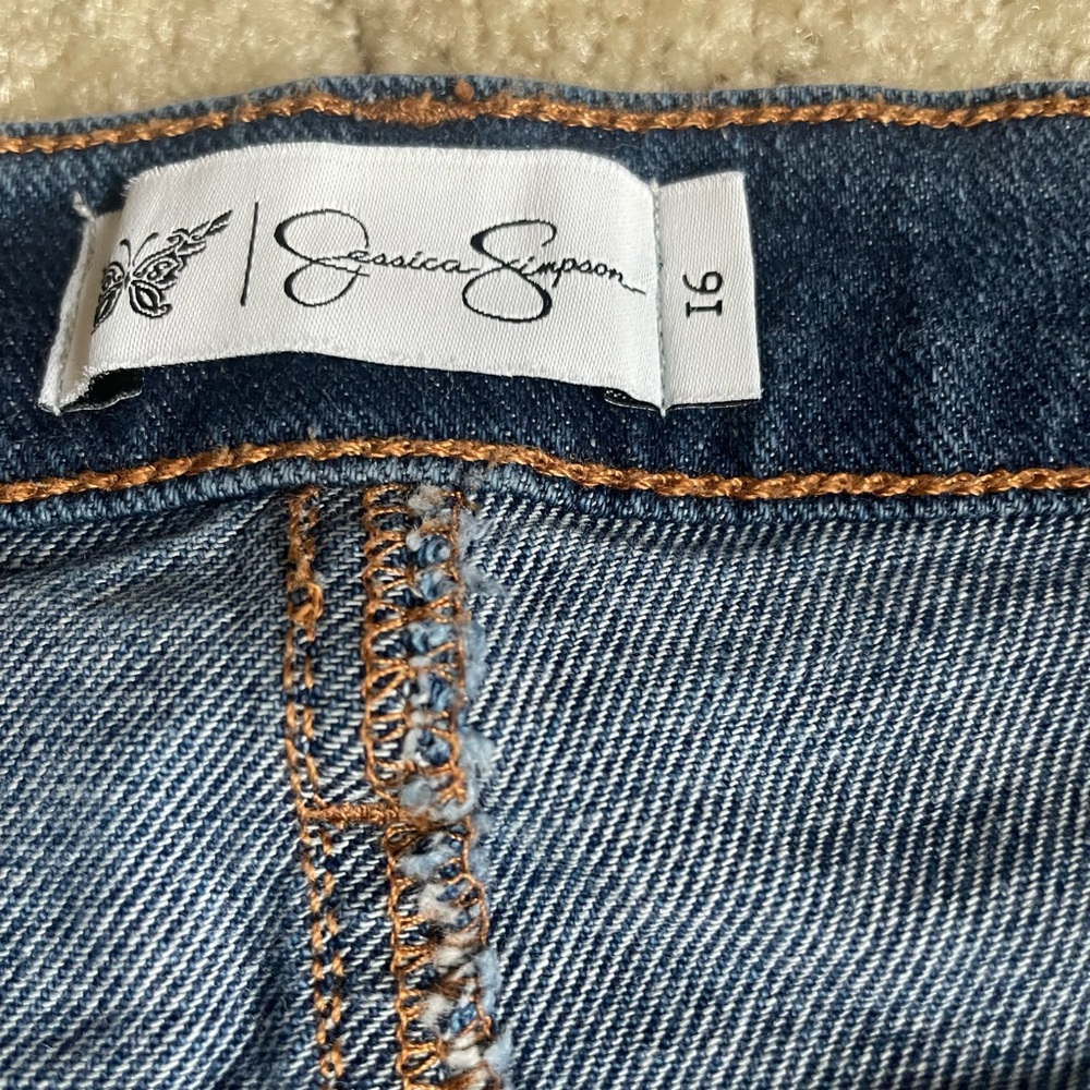 Ladies long denim skirt. - Picture 4 of 7